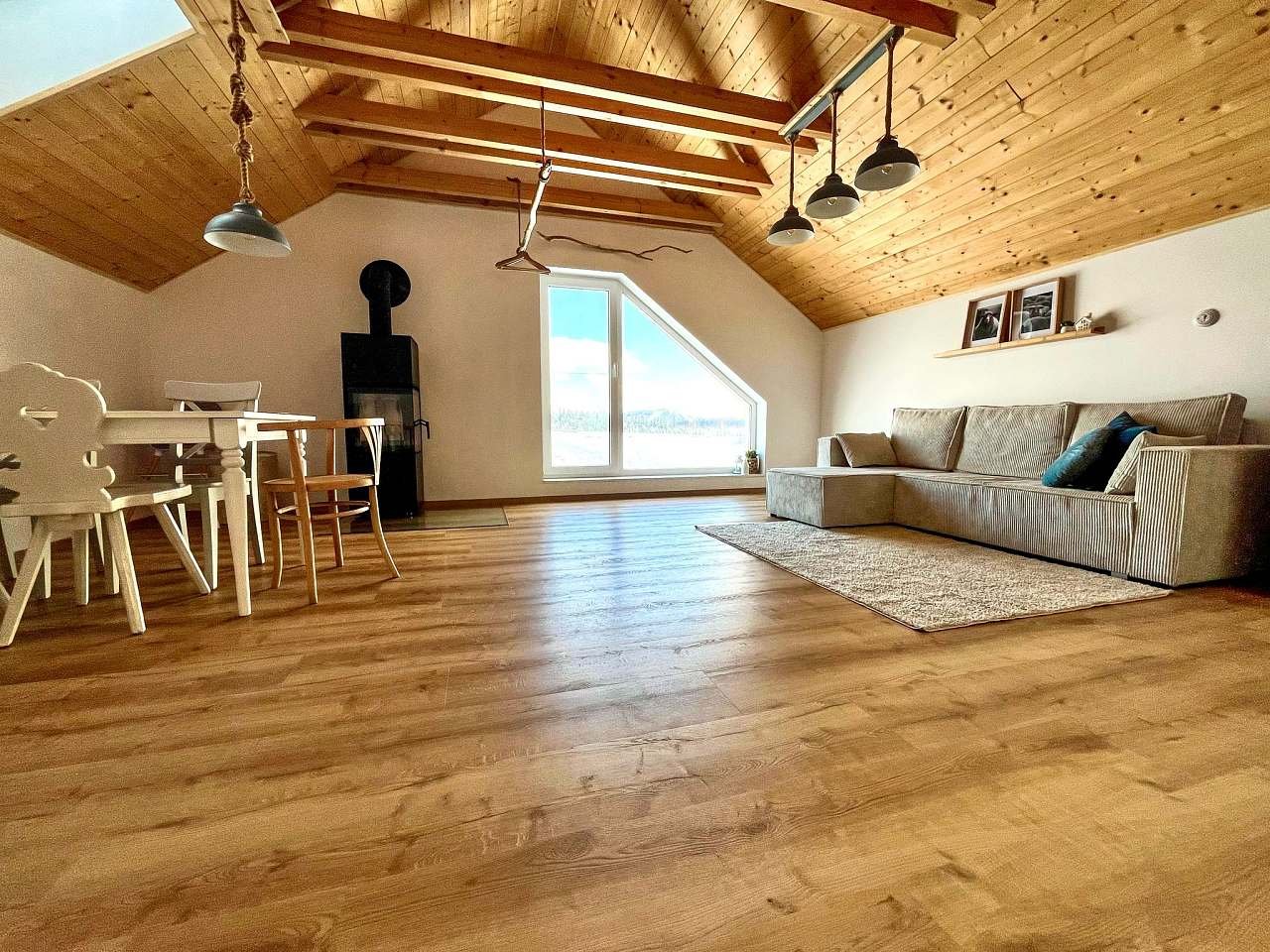 1.patro obývák + jídelna