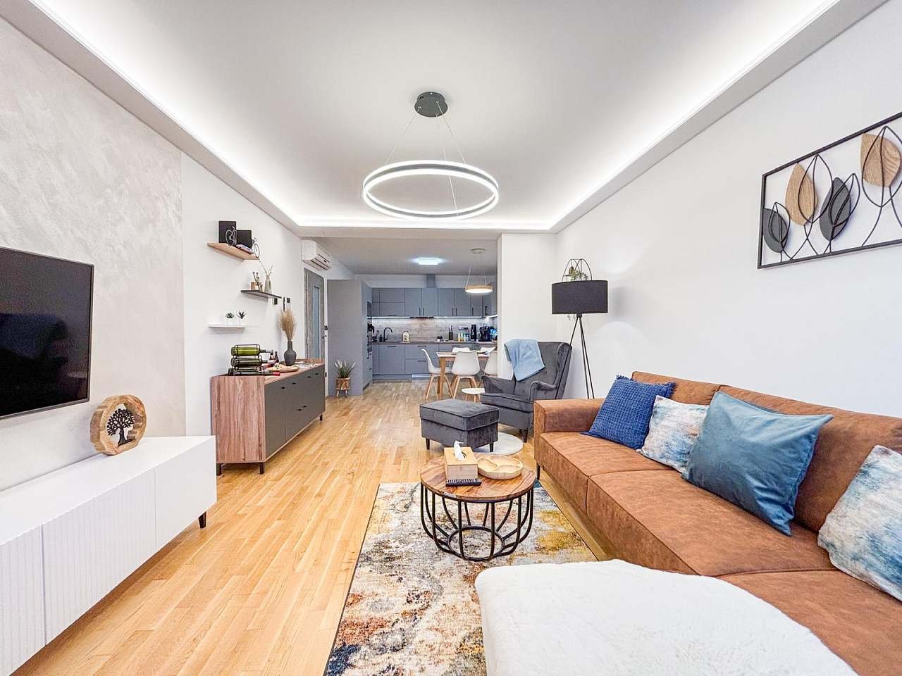 Apartmán Na Pomezí, obývací pokoj s kuchyní a jídelnou