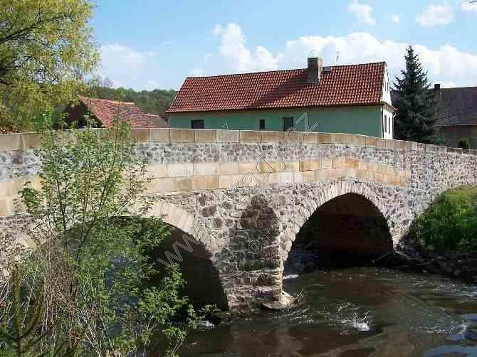barokní most přes Bílinu