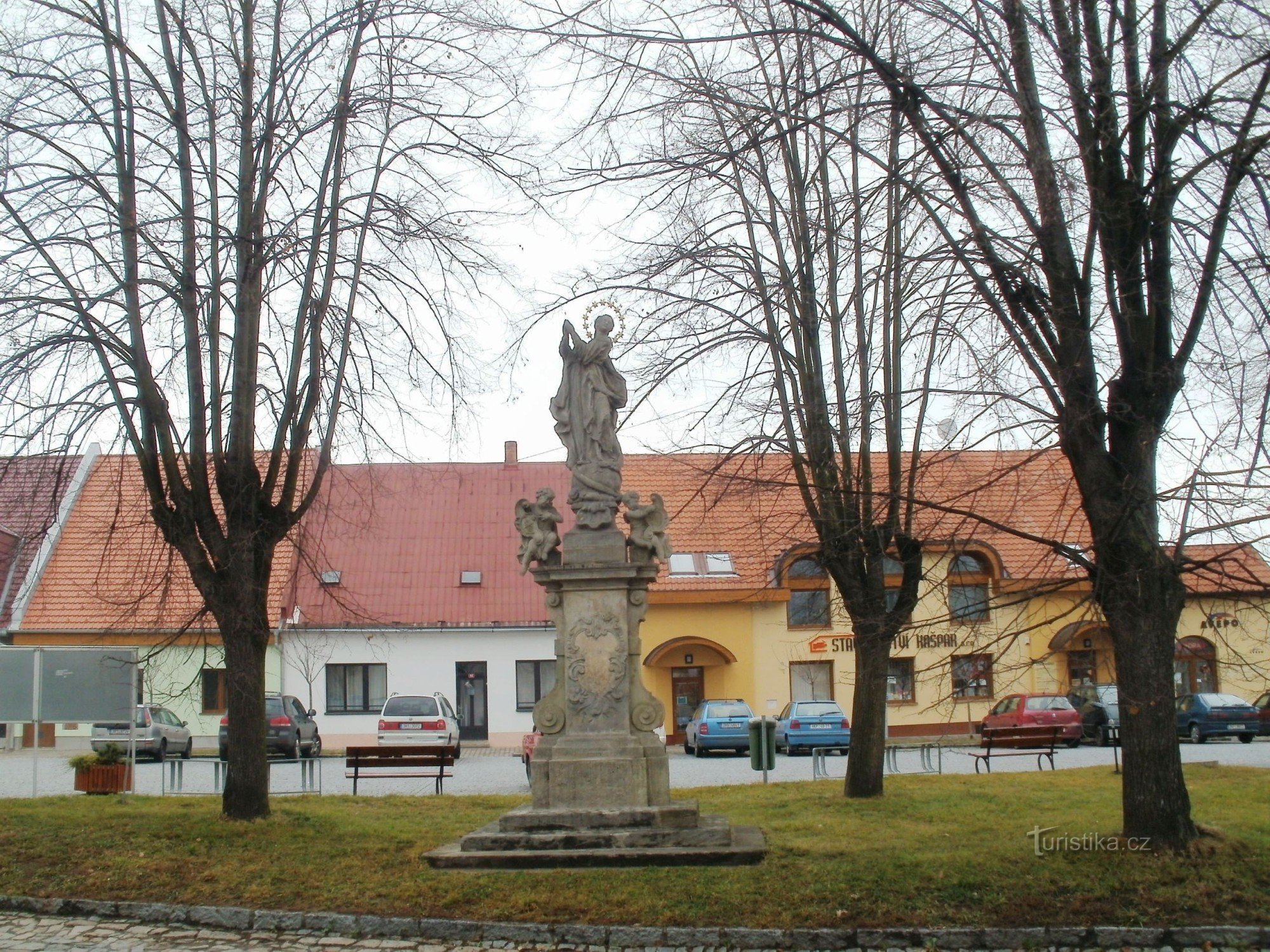 Borohrádek - sousoší Panny Marie