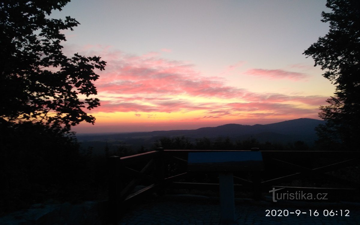 Boží hora, čekání na východ slunce