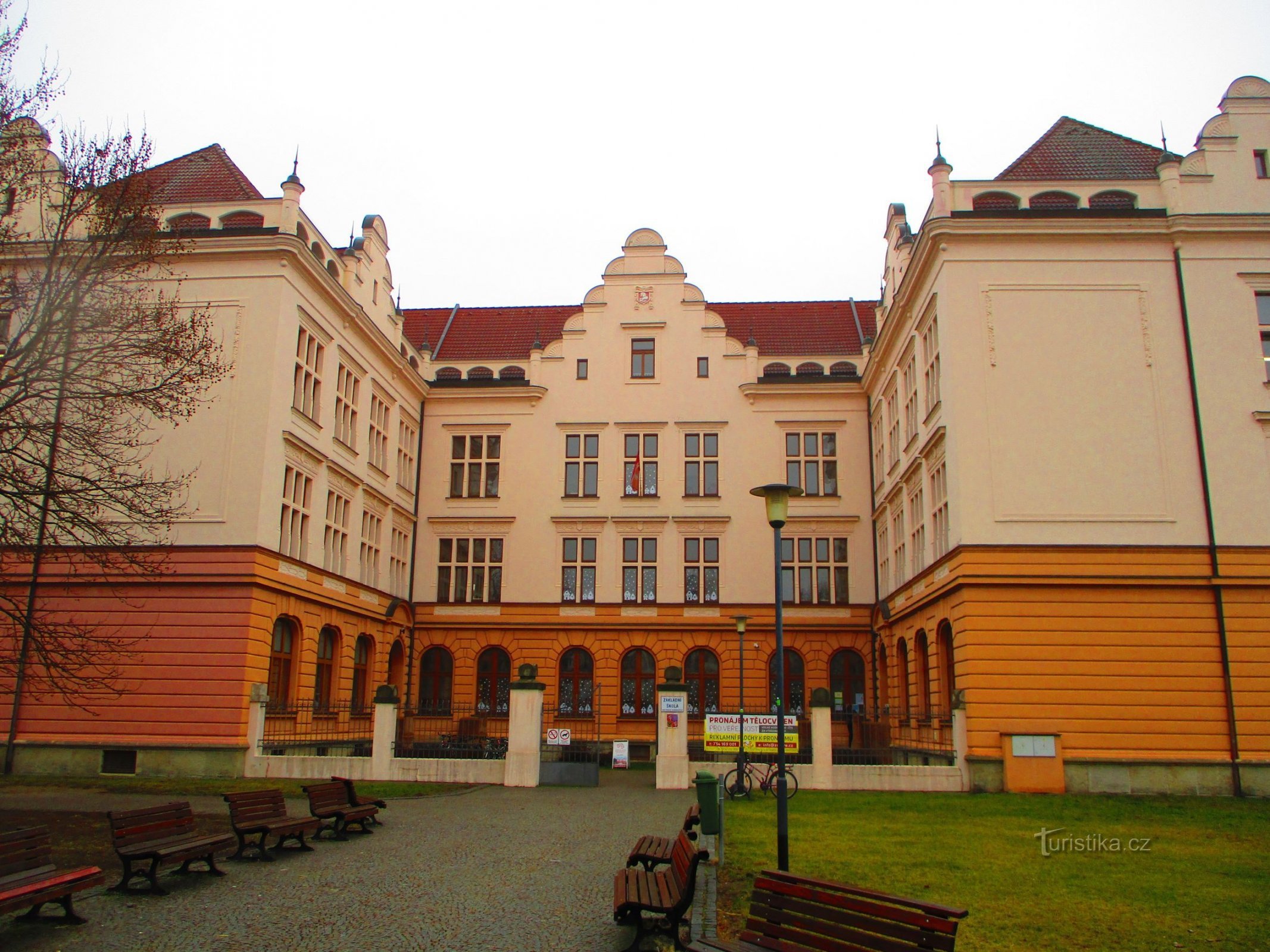 Bratranců Veverkových čp. 866 (Pardubice, 10.1.2022)