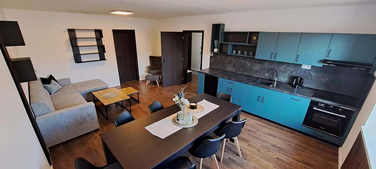 Byt č. 2 - kuchyň a obývák