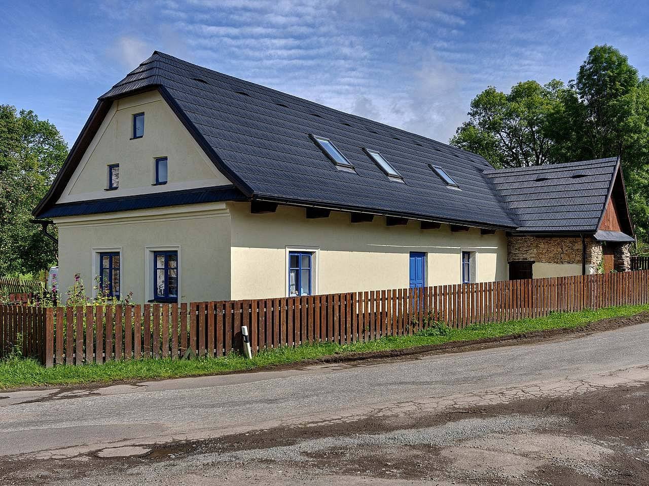 Chaloupka Ubušín " celkový pohled "