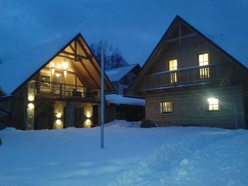 chalupa I (drevenica) + chalupa II (apartmán)