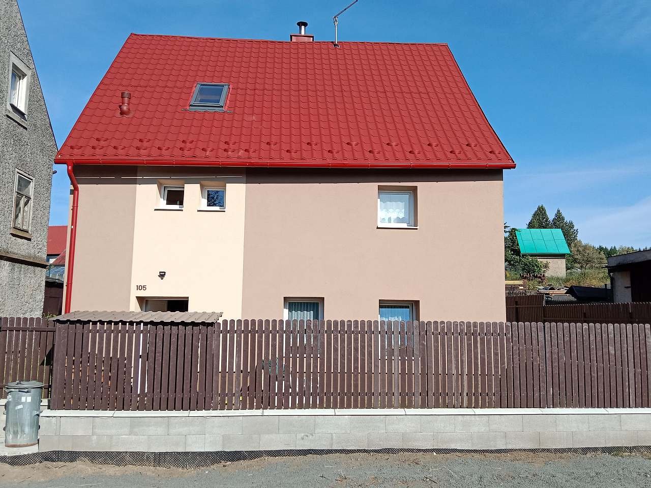Chalupa Na Kovy Kovářská, Dlouhá 105