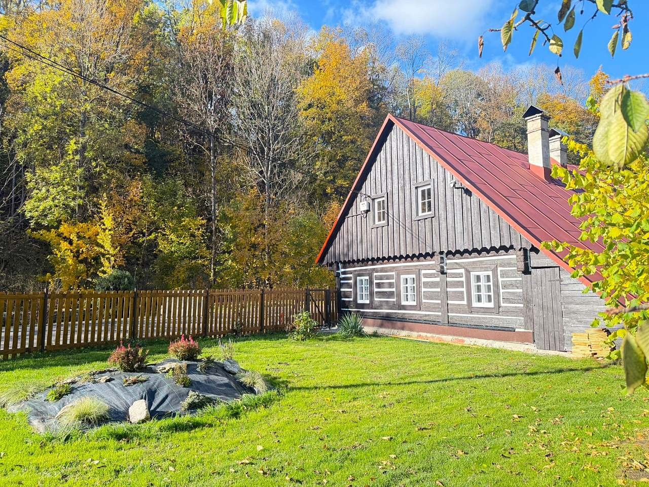 Chalupa pod jelení skalou