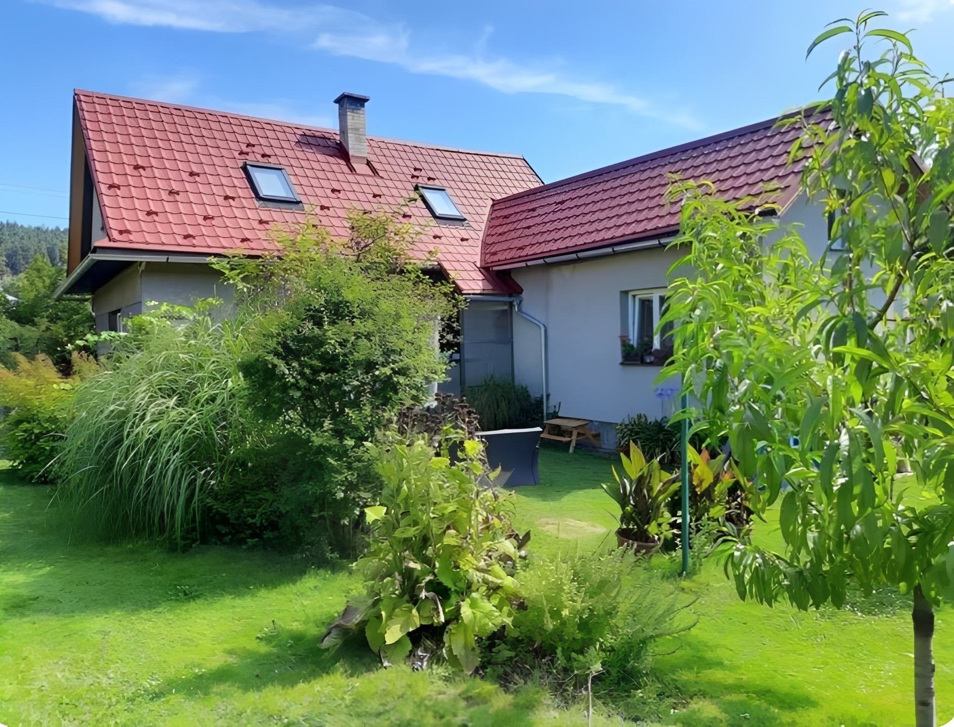 Chalupa pohled ze zahrady