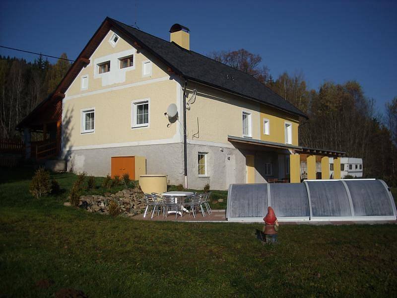 Chalupa s bazénem a saunou