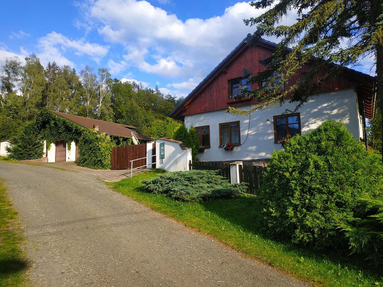 Chalupa u koupaliště