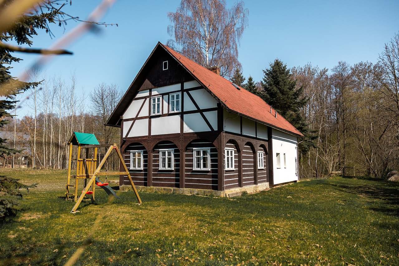 Chalupa v Heřmanicích v Podještědí