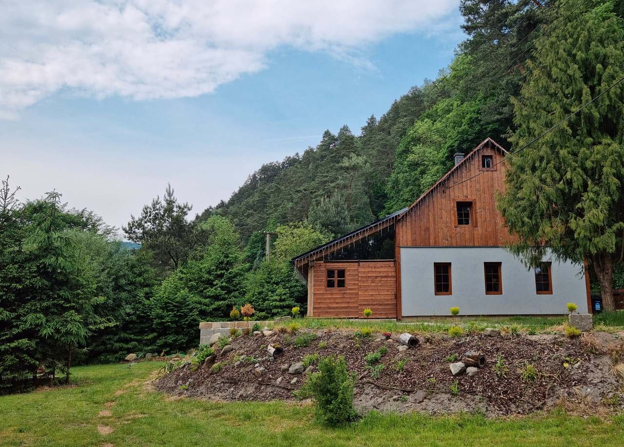 Chalupa v Janské - léto (1)