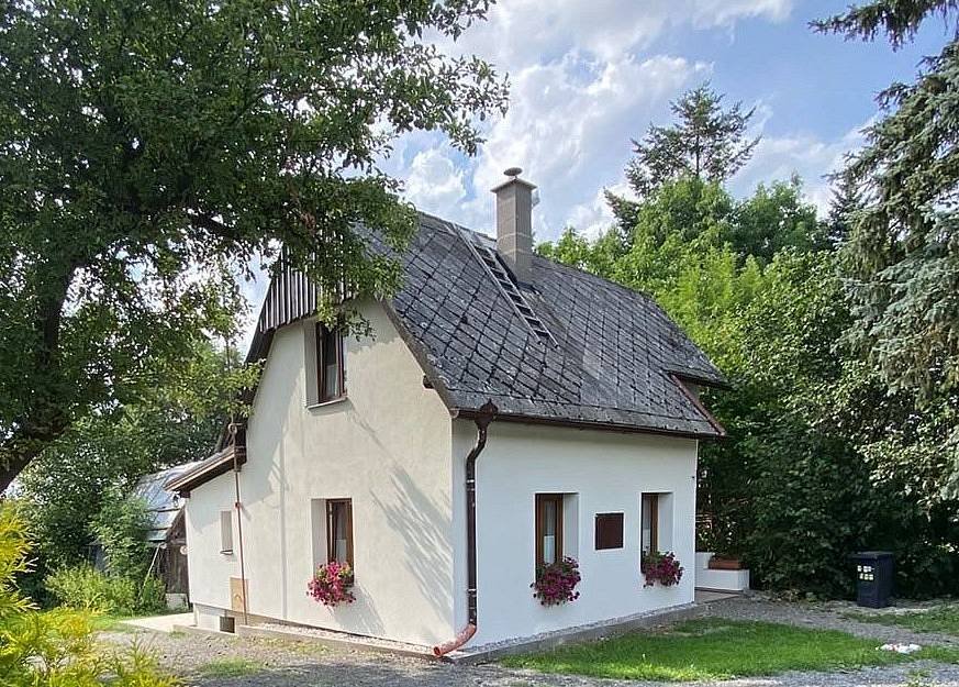 Chata E12 v Přešíně se zahradou