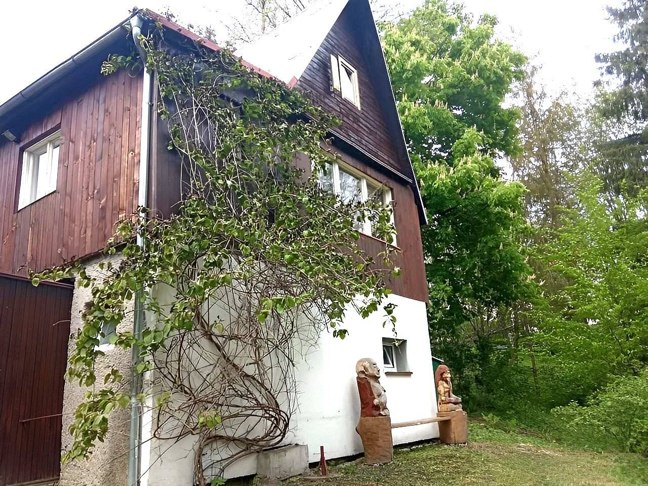 Chata pod kaštanem