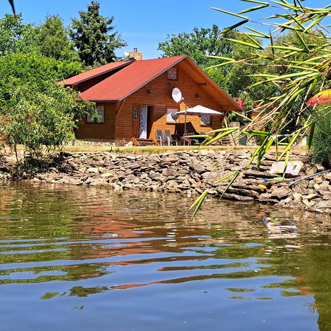 Chata s rybníkem Řemenov