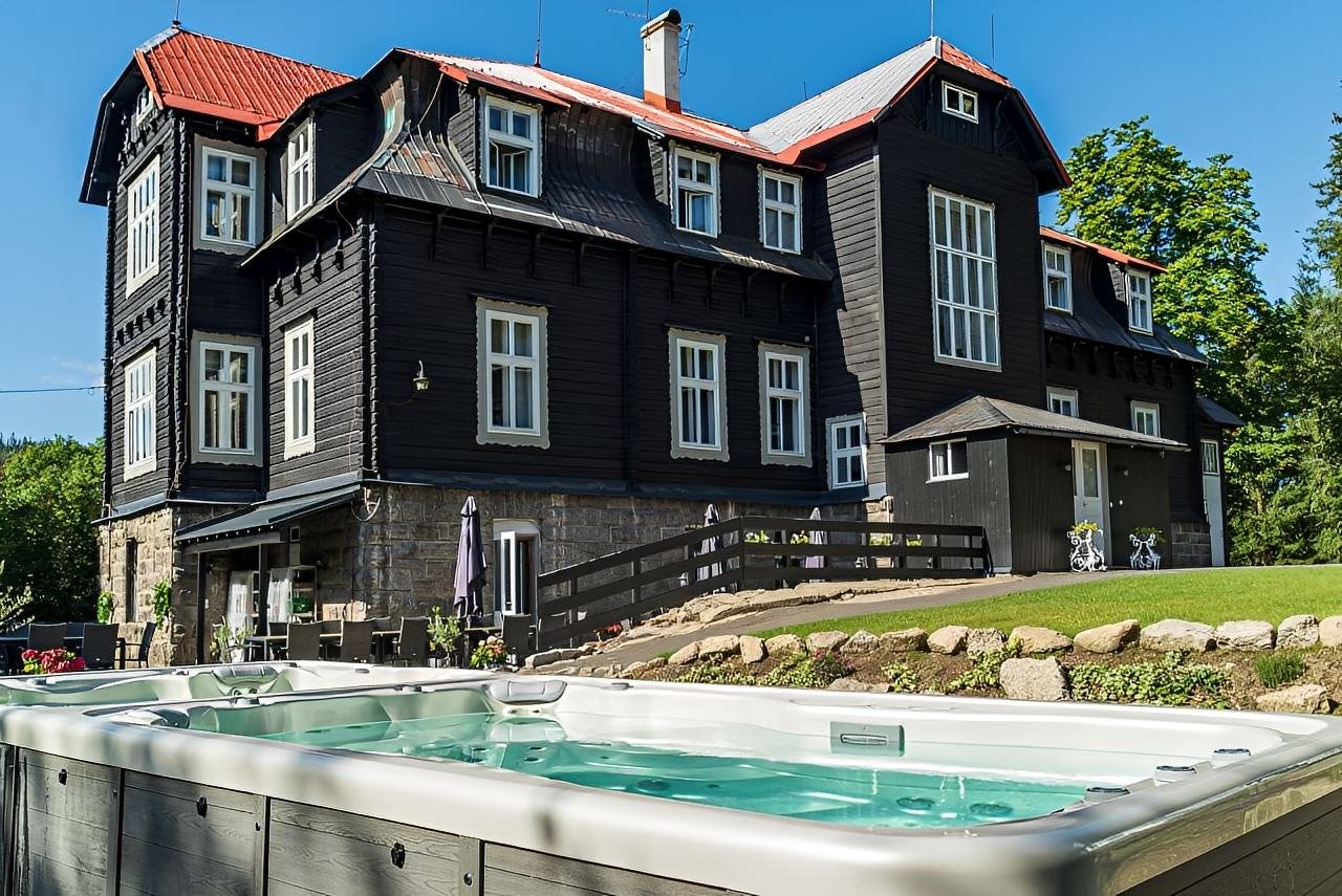 Chateau Josefův důl