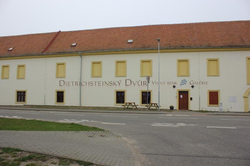 Dietrichsteinský dvůr