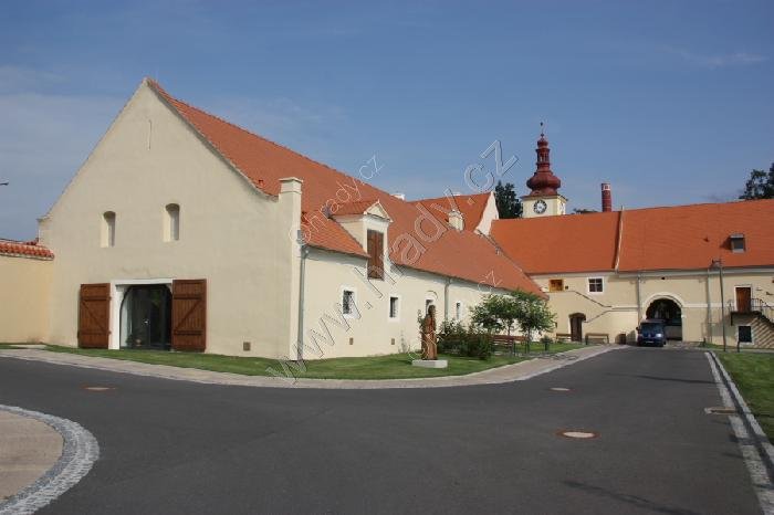 Dobrovická muzea