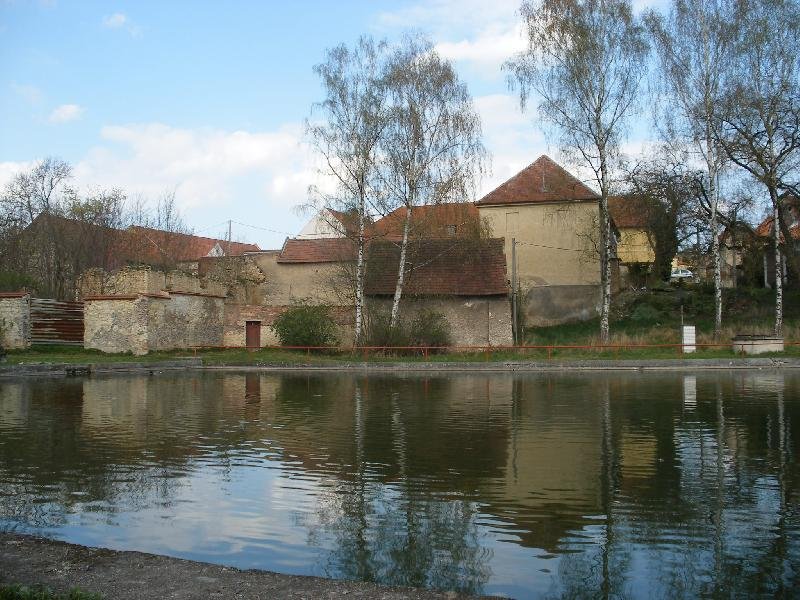 Dobrovíz