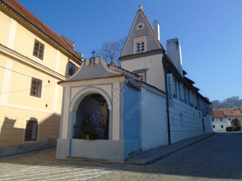 dům č. p. 60 s kaplí Kalvárie