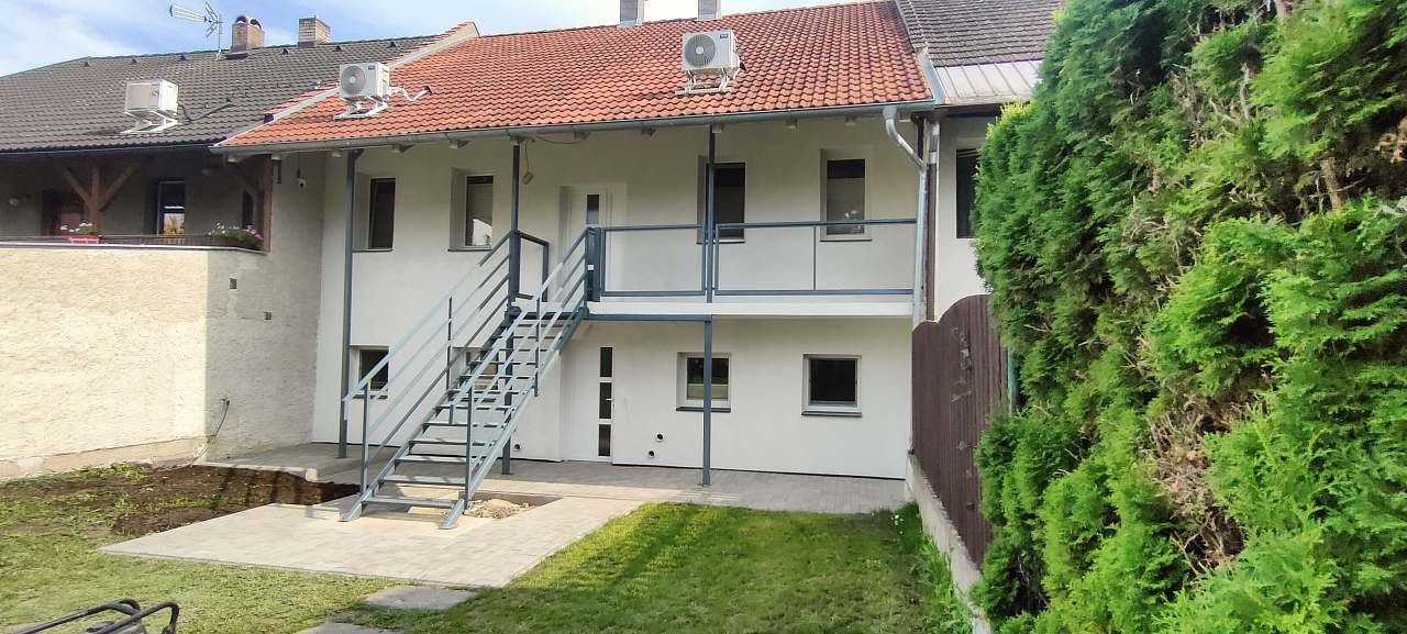 Dům, ve kterém se apartmán nachází