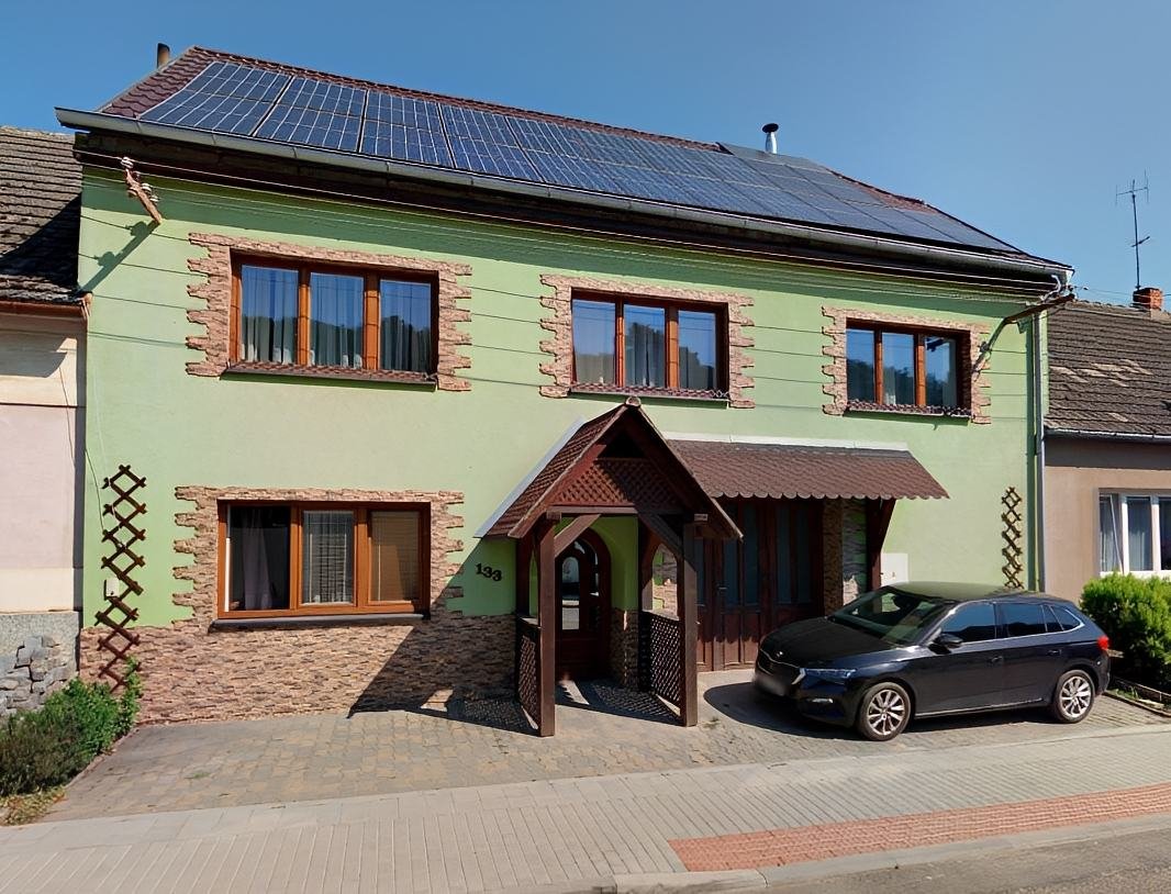 Dům, ve kterém se Apartmán Pod starými Horami nachází