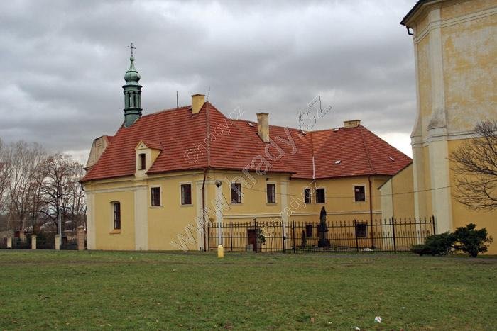 fara (děkanství) s kaplí Bratrství