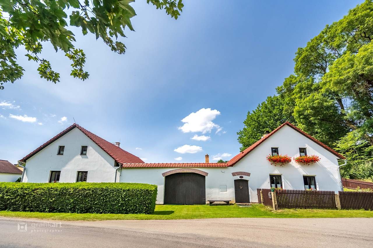 FOTO 2025 - Chalupa čelní pohled