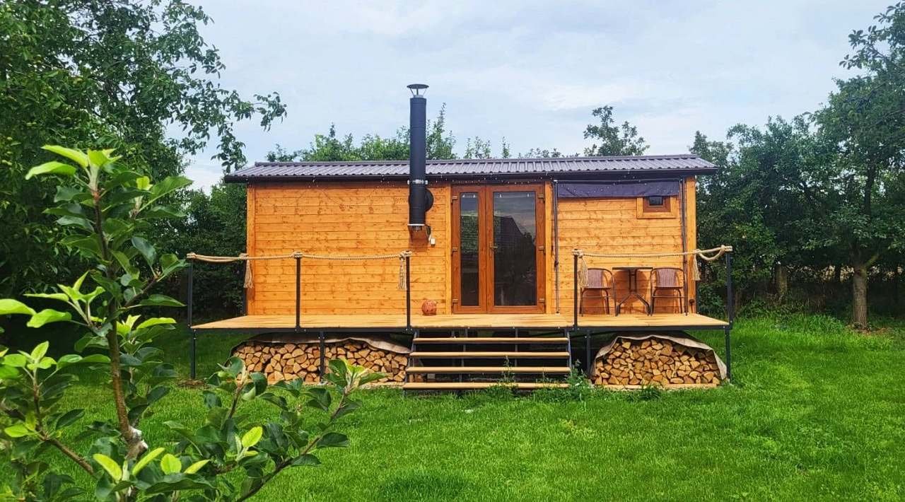 Glamping Tři oříšky se saunou a vířivkou