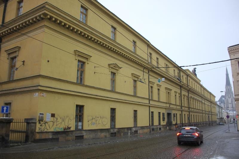 Hanácká kasárna