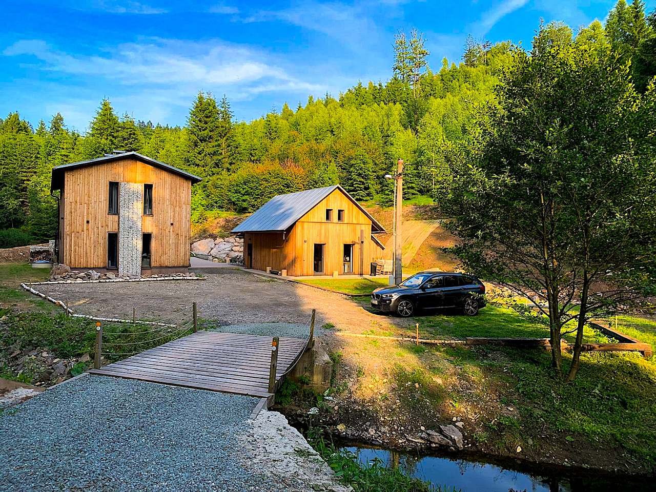 Hlavní fotka - příjezd