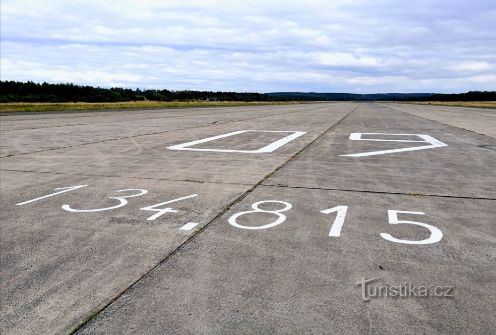 Hlavní vzletová dráha