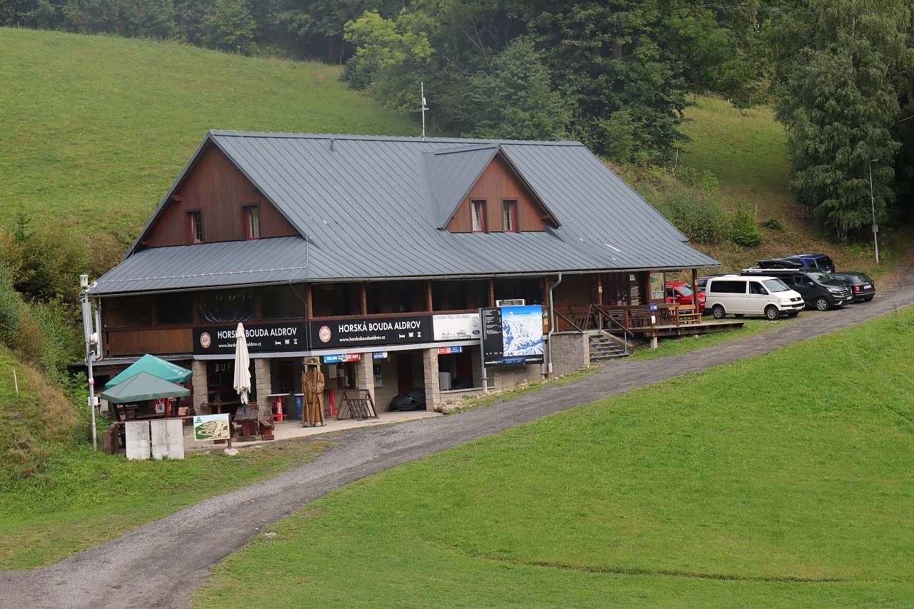 Horská bouda Aldrov v létě