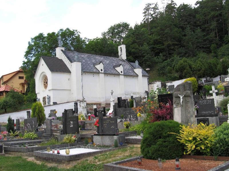 hrobka hrabat Dubských z Třebomyslic