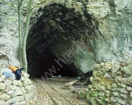 jeskyně Nad Kačákem