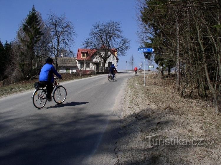 K lyžaři od Jihlavy: Příjezdová cesta k restauraci U lyžaře ve směru od Jihlavy