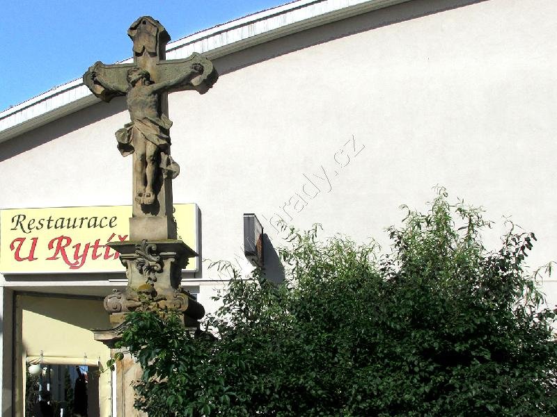 kamenný kříž