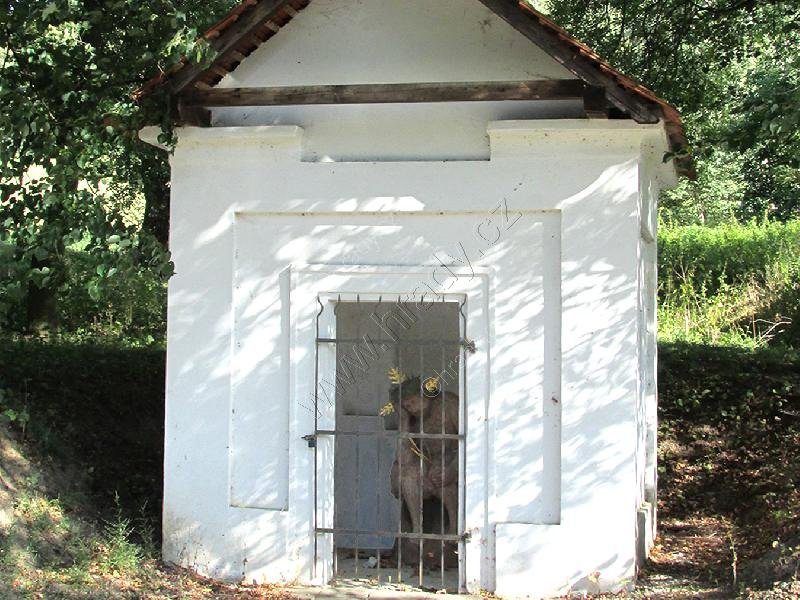 kaple se sochou Zbičovaného či Bolestného Krista