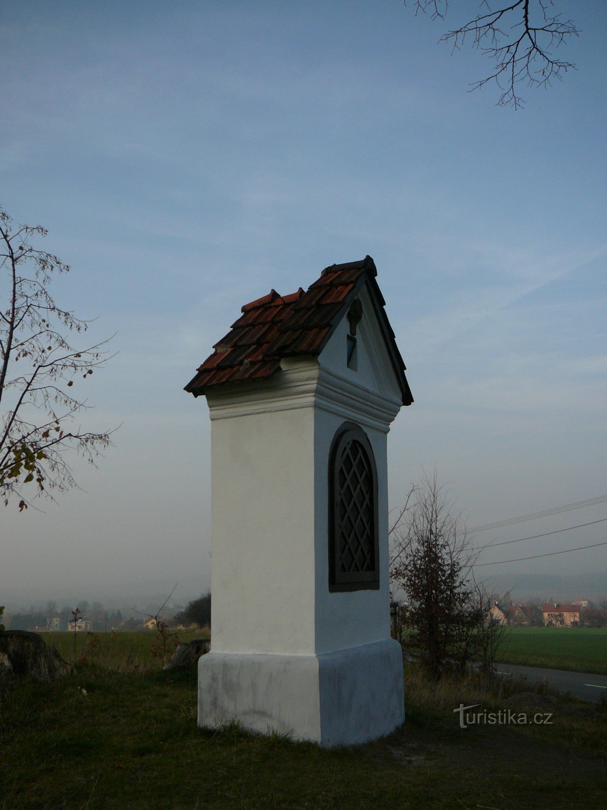 Kaple v Chlebovicích nad obcí