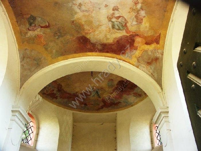 kaple vojenského hřbitova