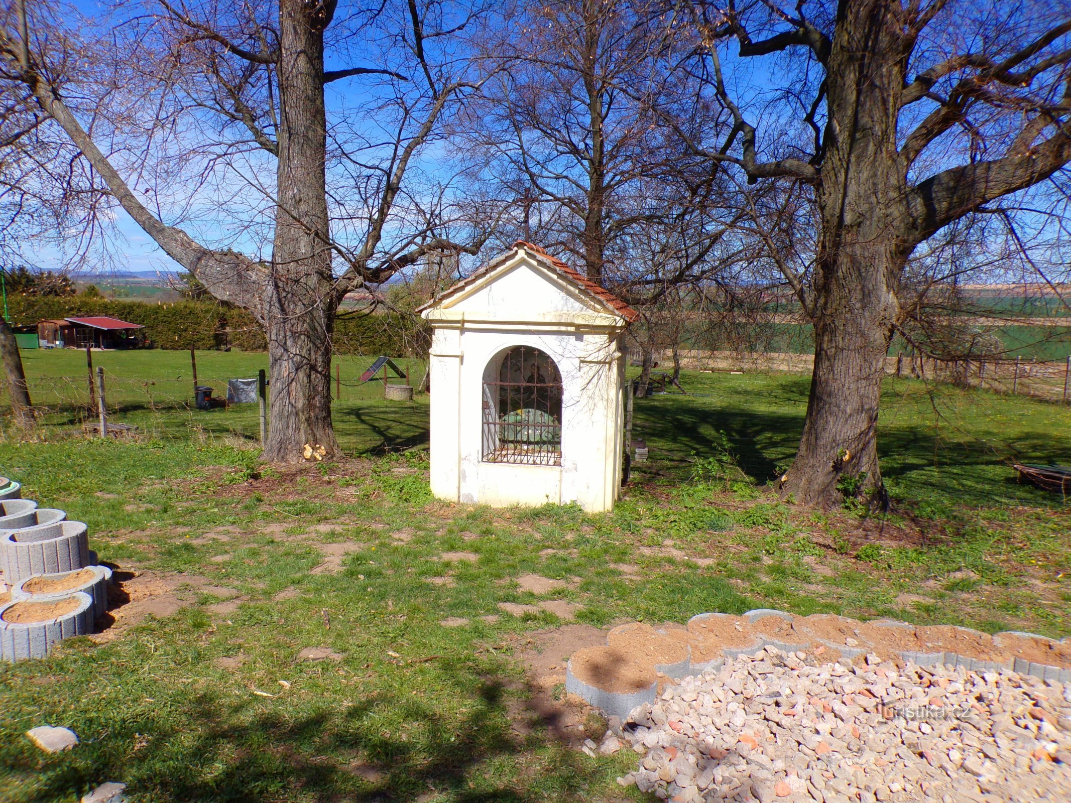 Kaplička sv. Františka (Probluz, 17.4.2022)