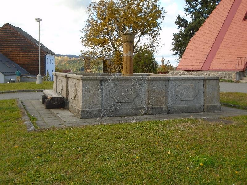 kašna II