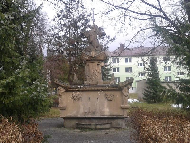 kašna - pomník padlým