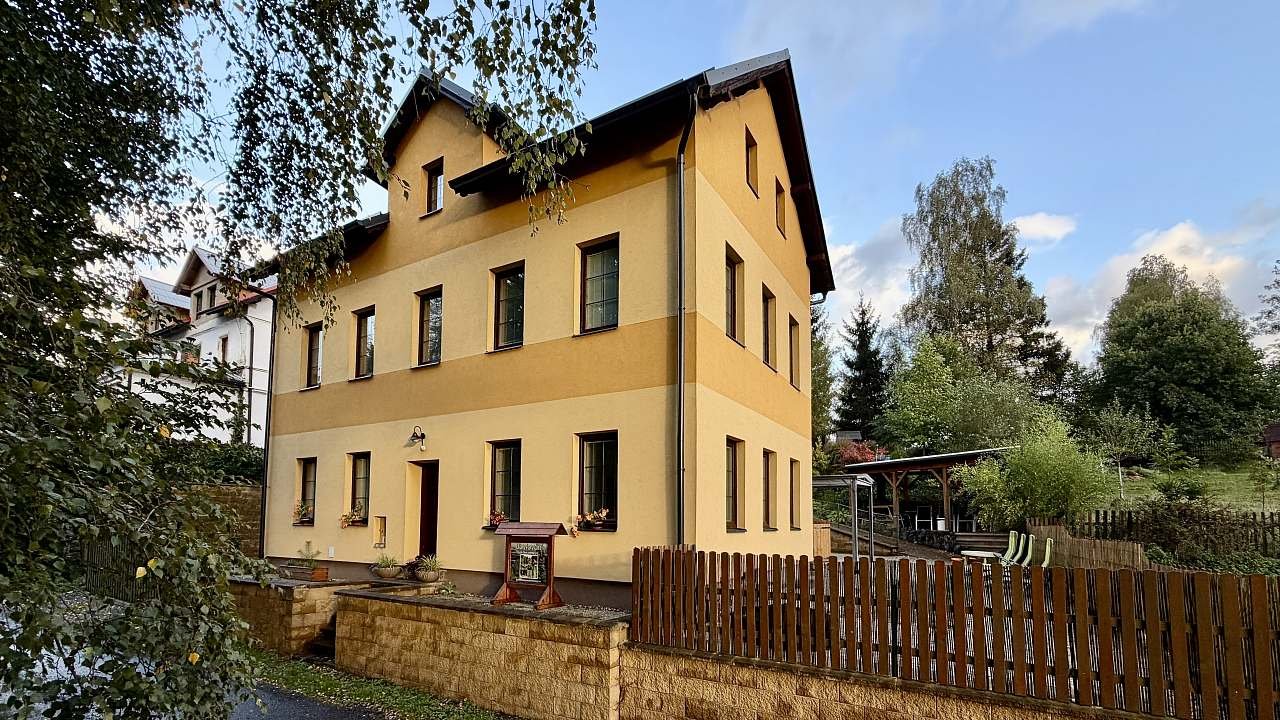 KE TŘEM PRAMENŮM
