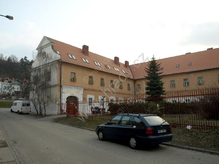 klášter alžbětinek s kaplí sv. Alžběty