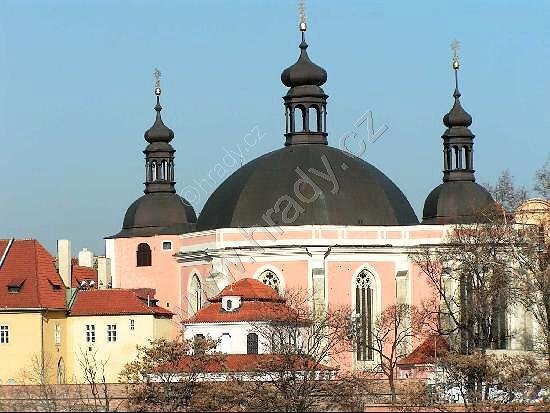 klášter augustiniánů kanovníků s kostelem Nanebevzetí Panny Marie a sv. Karla Velikého na Karlově