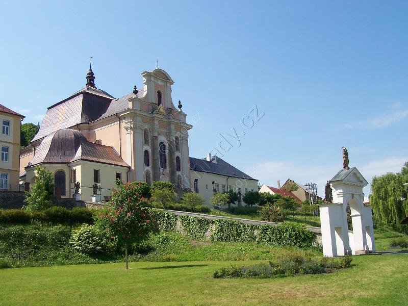 klášter augustiniánů s kostelem Nejsvětější Trojice
