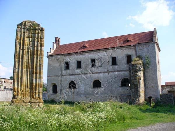 klášter cisterciáků s kostelem P. Marie
