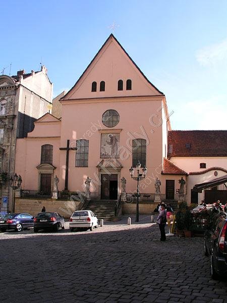 klášter kapucínů s kostelem Nalezení sv. Kříže