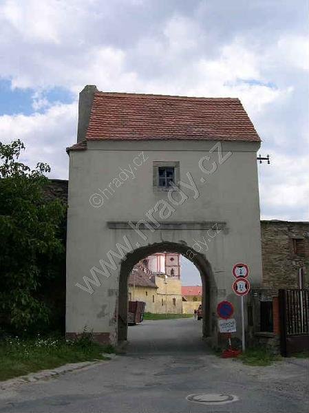 klášter křížovníků s červenou hvězdou s kostelem sv. Hypolita